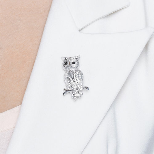 серебряная брошь с фианитами