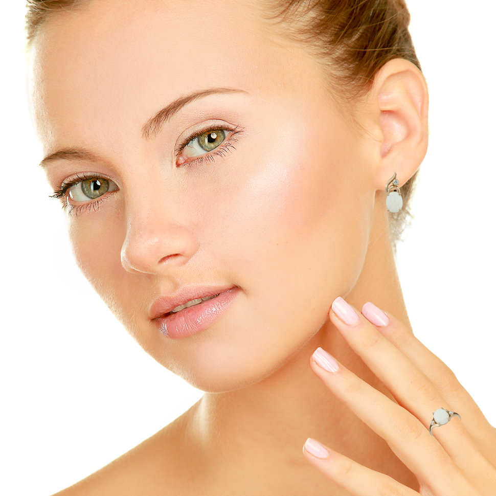 золотые серьги с опалами